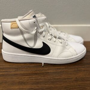 Men’s Nike Court Royale 2